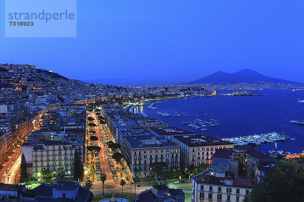 Stadtansicht Stadtansichten Nacht Vulkan Kampanien Italien Neapel