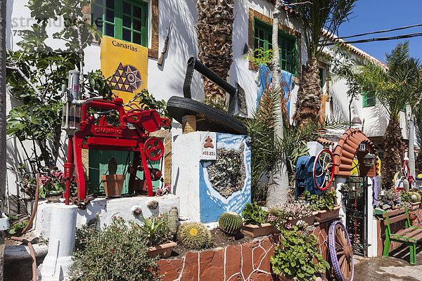 Europa Wohnhaus streichen streicht streichend anstreichen anstreichend Kanaren Kanarische Inseln Strandgut Gran Canaria Spanien