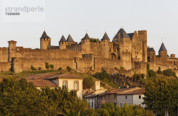 Frankreich Europa Palast Schloß Schlösser Aude Carcassonne Languedoc-Roussillon