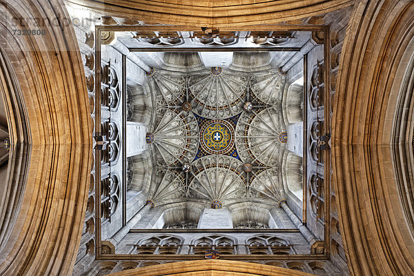 Kathedrale von Canterbury  Blick in die Vierungskuppel  Region Südostengland  Verwaltungsgrafschaft Kent  England  Großbritannien  Europa