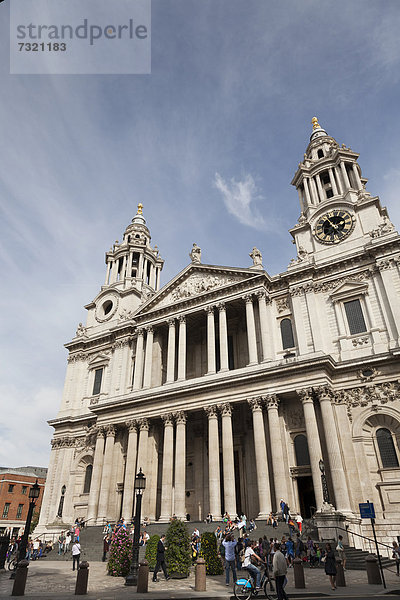 Fassade der St. Paul's Cathedral  von Ludgate Hill  London  England  Großbritannien  Europa