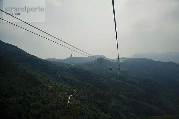 Seilbahn zum Tian Tan Buddha  Lantau Island  Hong Kong  China