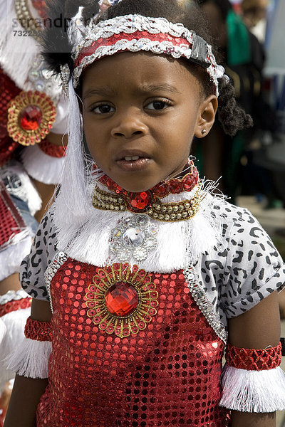 Portrait  Großbritannien  klein  Hügel  London  Hauptstadt  Karneval  Kostüm - Faschingskostüm  Mädchen  England
