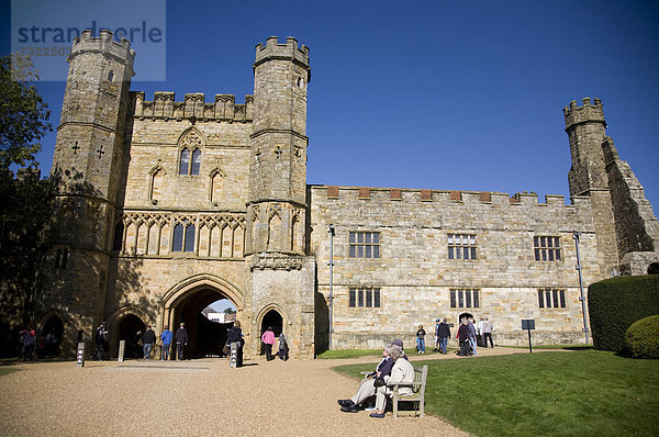 Eingang  Fassade  Schlacht  Abtei  East Sussex  England