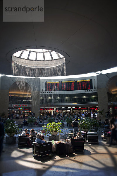 Gebäude Flughafen Passagier Abflughalle Wartehalle