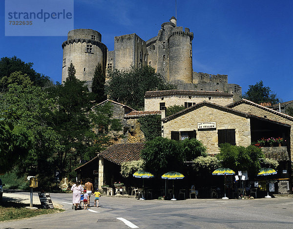 Frankreich  gehen  Dorf  Palast  Schloß  Schlösser  Dordogne