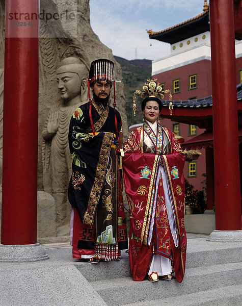 Stufe  Frau  Mann  Kleidung  Mensch  Pose  zwei Personen  Menschen  Tradition  chinesisch  Gesang  Garten  Mittelpunkt  2