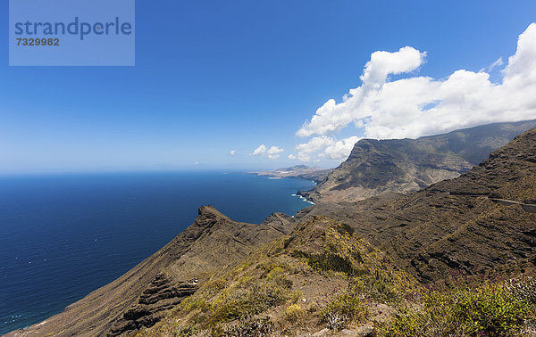 Steilküste bei Casas de Tirma de San Nicol·s  Gran Canaria  Kanarische Inseln  Spanien  Europa  ÖffentlicherGrund