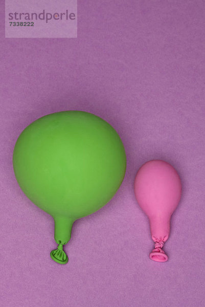 Grüne und rosa Luftballons