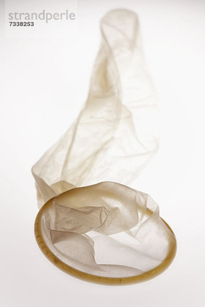 Ein leeres gebrauchtes Kondom