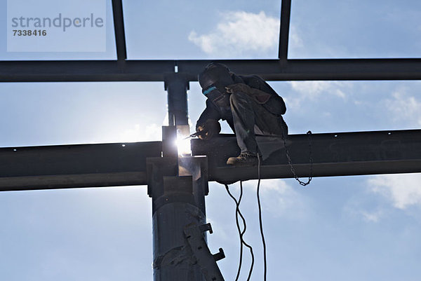 Schweißer am Fernlicht