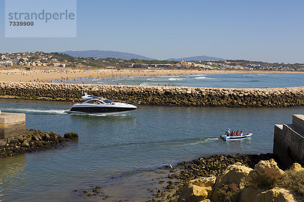 Marina  Hafeneinfahrt  Lagos  Algarve  Portugal  Europa