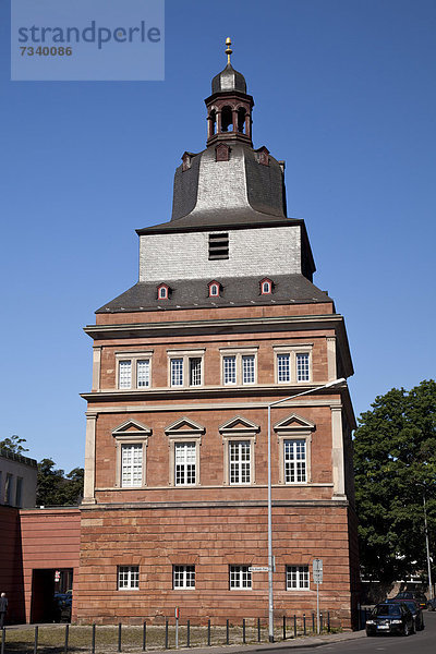 Roter Turm am Kurfürstlichen Palais  Trier  Rheinland-Pfalz  Deutschland  Europa  ÖffentlicherGrund