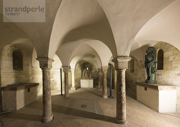Säulenkrypta  St. Georgs-Basilika  Prag  Tschechische Republik  Europa