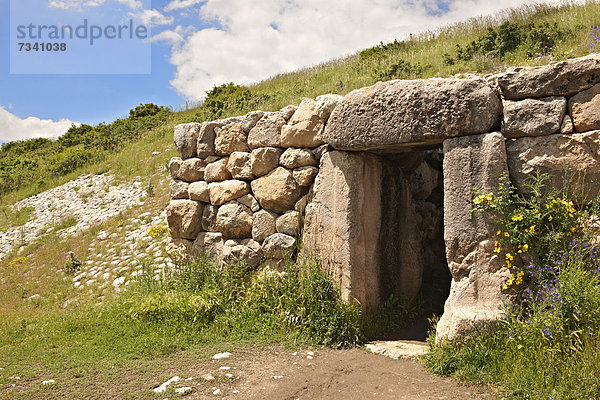 Eingang zu einem Tunnel unter den Mauern von Hattusa  Hauptstadt des Hethiter-Reiches  Türkei