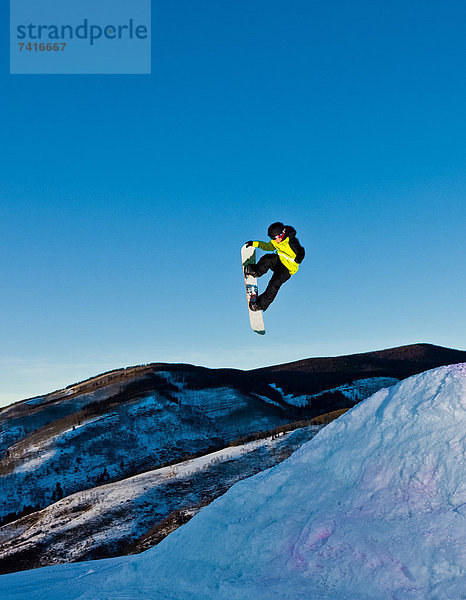 Snowboardfahrer  Himmel  Dämmerung