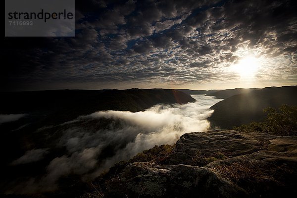 Farbaufnahme  Farbe  Wolke  über  Sonnenaufgang  Nebel  Fluss  Schlucht