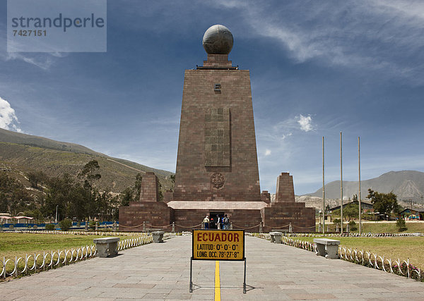 Mitad del Mundo  San Antonio de Pichincha  Ecuador  Südamerika  Amerika