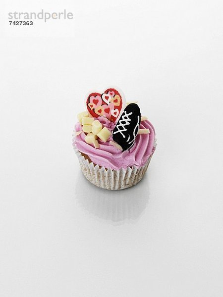 Cupcake mit Erdbeercreme zum Valentinstag