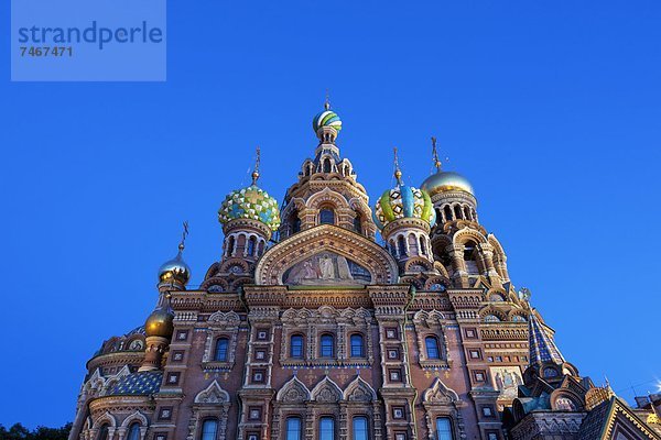 beleuchtet  Europa  verschütten  Kirche  UNESCO-Welterbe  Abenddämmerung  Russland
