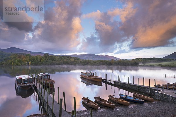 Wasser  Europa  Großbritannien  Sonnenaufgang  Boot  Cumbria  Derwent  England  Keswick