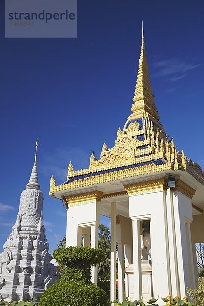 Phnom Penh  Hauptstadt  Monarchie  Palast  Schloß  Schlösser  Silber  Südostasien  Vietnam  Asien  Kambodscha  Pagode  Stupa