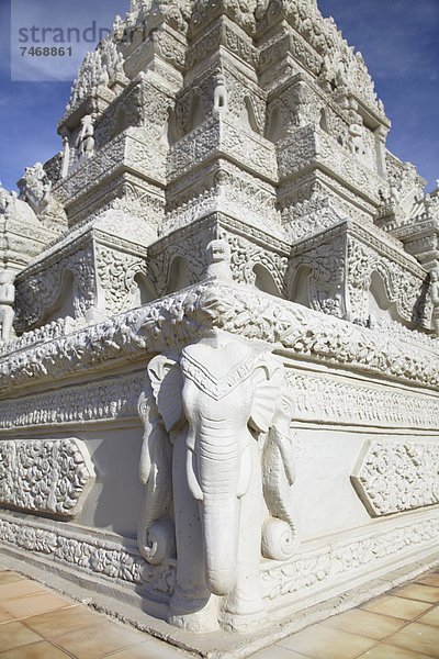 Phnom Penh  Hauptstadt  Monarchie  Palast  Schloß  Schlösser  Silber  Südostasien  Vietnam  Asien  Kambodscha  Pagode  Stupa