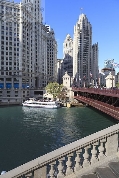 Vereinigte Staaten von Amerika  USA  Gebäude  Brücke  Fluss  Nordamerika  Chicago  Illinois