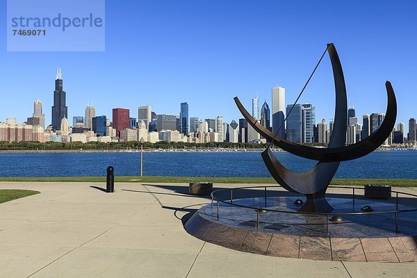 Vereinigte Staaten von Amerika  USA  Nordamerika  Fokus auf den Vordergrund  Fokus auf dem Vordergrund  Chicago  Illinois  Planetarium  Sonnenuhr