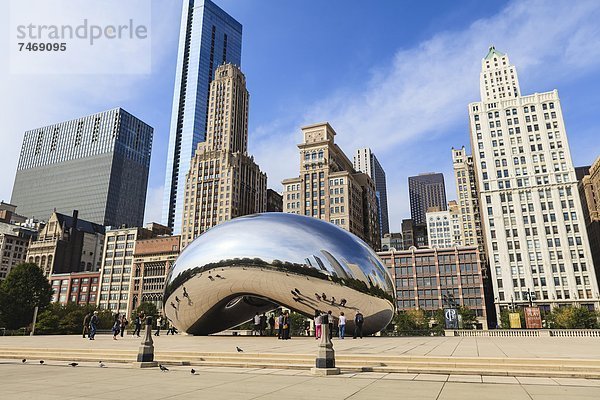 Vereinigte Staaten von Amerika  USA  Skulptur  Wolke  Eingang  Nordamerika  Chicago  Illinois  Stahl