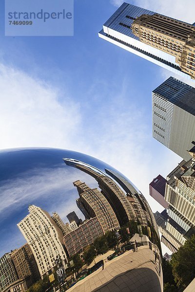 Vereinigte Staaten von Amerika  USA  Skulptur  Wolke  Gebäude  Spiegelung  Eingang  Nordamerika  groß  großes  großer  große  großen  Allee  Chicago  Illinois  Stahl