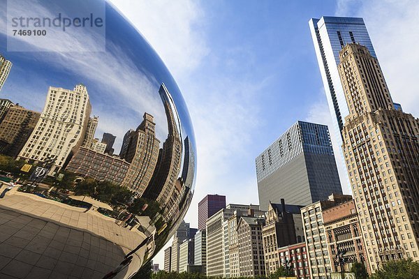 Vereinigte Staaten von Amerika  USA  Skulptur  Wolke  Gebäude  Spiegelung  Eingang  Nordamerika  groß  großes  großer  große  großen  Allee  Chicago  Illinois  Stahl