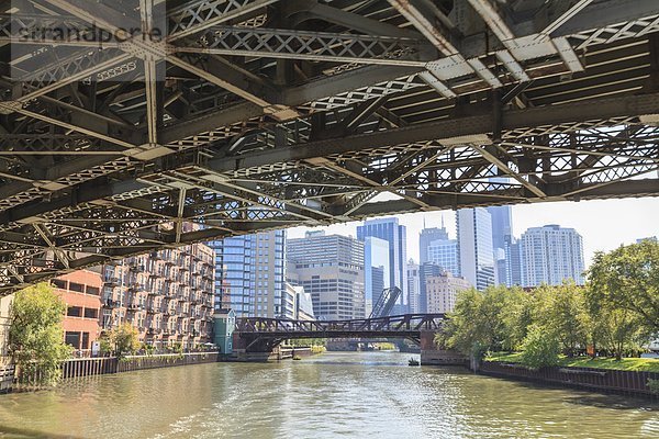 Vereinigte Staaten von Amerika  USA  überqueren  unterhalb  Brücke  Fluss  Nordamerika  1  Größe  Chicago  Kreuz  Illinois  Stahl