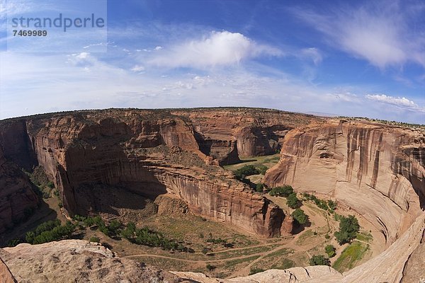 Vereinigte Staaten von Amerika  USA  zwischen  inmitten  mitten  Felsbrocken  schwarz  Nordamerika  Arizona  Schlucht  teilen