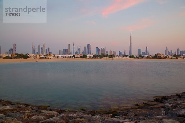 Skyline  Skylines  Vereinigte Arabische Emirate  VAE  Sonnenuntergang  Großstadt  Naher Osten  Dubai