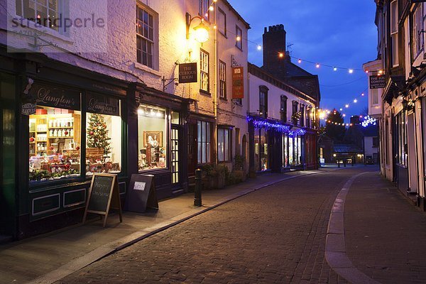 Europa  Großbritannien  Individualität  Beleuchtung  Licht  Weihnachten  Laden  Yorkshire and the Humber  England  North Yorkshire  Ripon