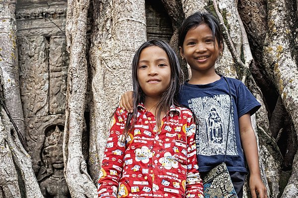 Eingang  2  Mädchen  Südostasien  Vietnam  Angkor  Asien  Kambodscha  Siem Reap