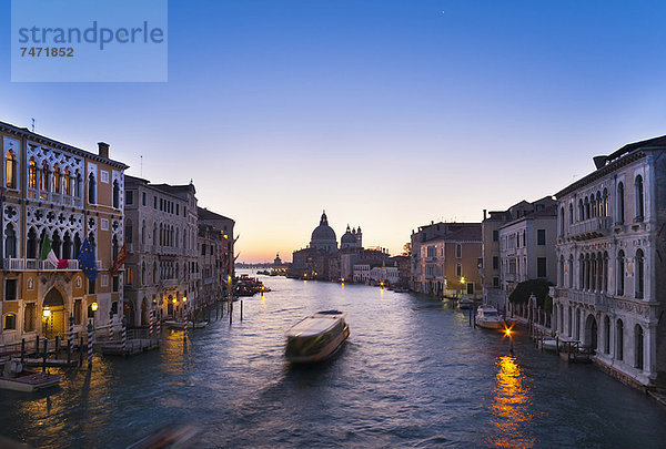 Boot auf dem Venedig-Kanal
