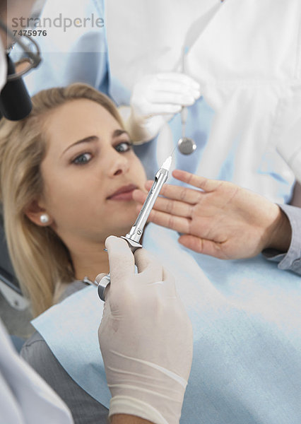 Frau  Büro  Zurückweisung  Verabredung  jung  Zahnarzt  Deutschland