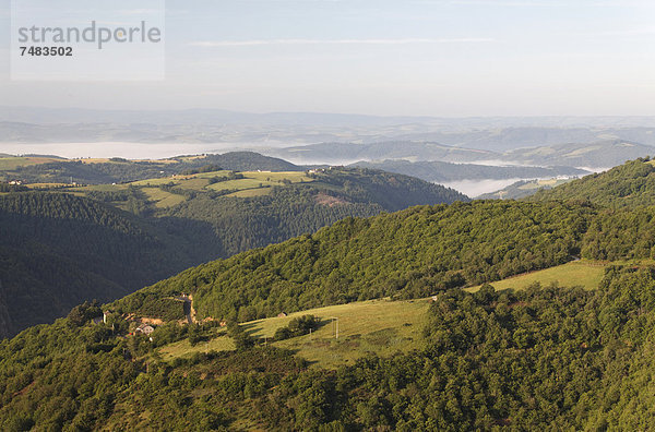 Tarn-Tal in der Nähe von Le Truel  Aveyron  Midi Pyrenees  Frankreich  Europa