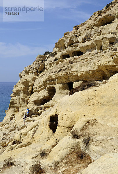 Wohnh÷hlen  Strand von Matala  Kreta  Griechenland  Europa