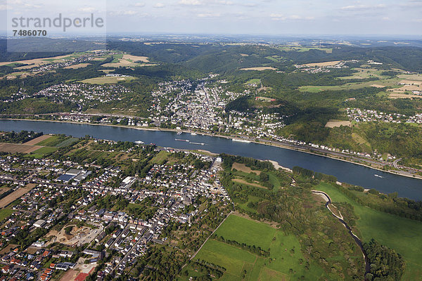 Europa  Deutschland  Rheinland-Pfalz  Luftaufnahme des Zusammenflusses von Ahr und Rhein  Stadt Kripp im Vordergrund
