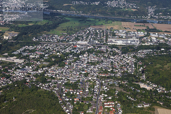 Europa  Deutschland  Rheinland-Pfalz  Blick auf die Stadt Sinzig und den Rhein