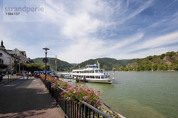 Deutschland  Rheinland-Pfalz  Boppard  Rheinblick mit Boot