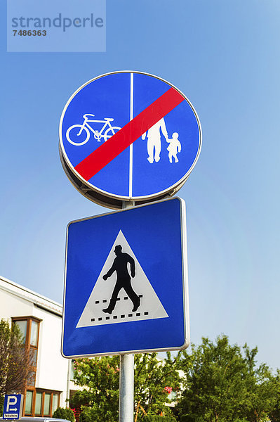 Österreich  Straßenschild für Radfahrer und Fußgänger
