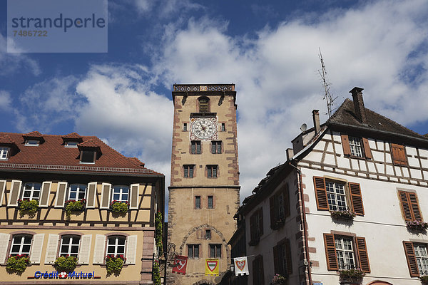 Frankreich  Elsass  Blick auf den Metzgerturm in Ribeauville