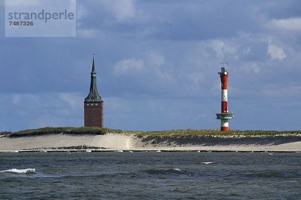 Deutschland  Niedersachsen  Blick auf Leuchtturm und Westturm