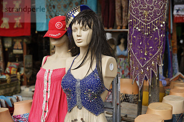 Europa  Türkei  Istanbul  Kiosk für orientalische Damenbekleidung
