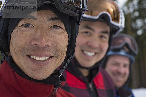 Mann  Ski  Kleidung  Fahrgestell  Schnee