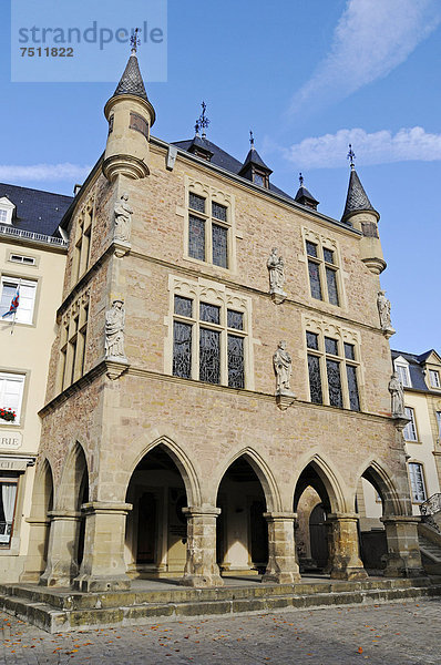 Dingstuhl oder Denzelt  ehemaliges Gerichtsgebäude  Marktplatz  Echternach  Luxemburg  Europa  ÖffentlicherGrund